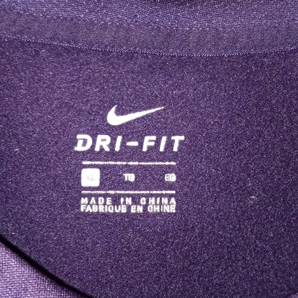 1228 Nike Dri-Fit Hoodie - Picture 5 of 6